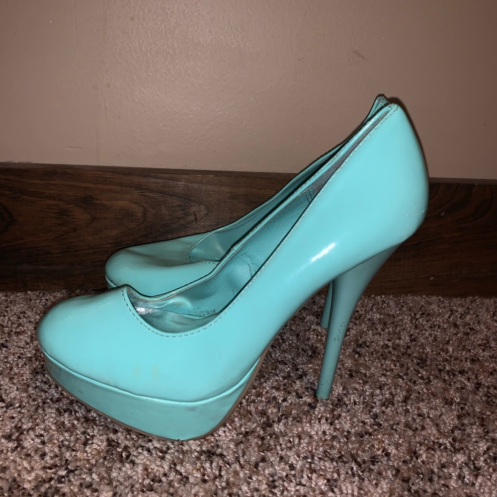 Mint high heel shoes